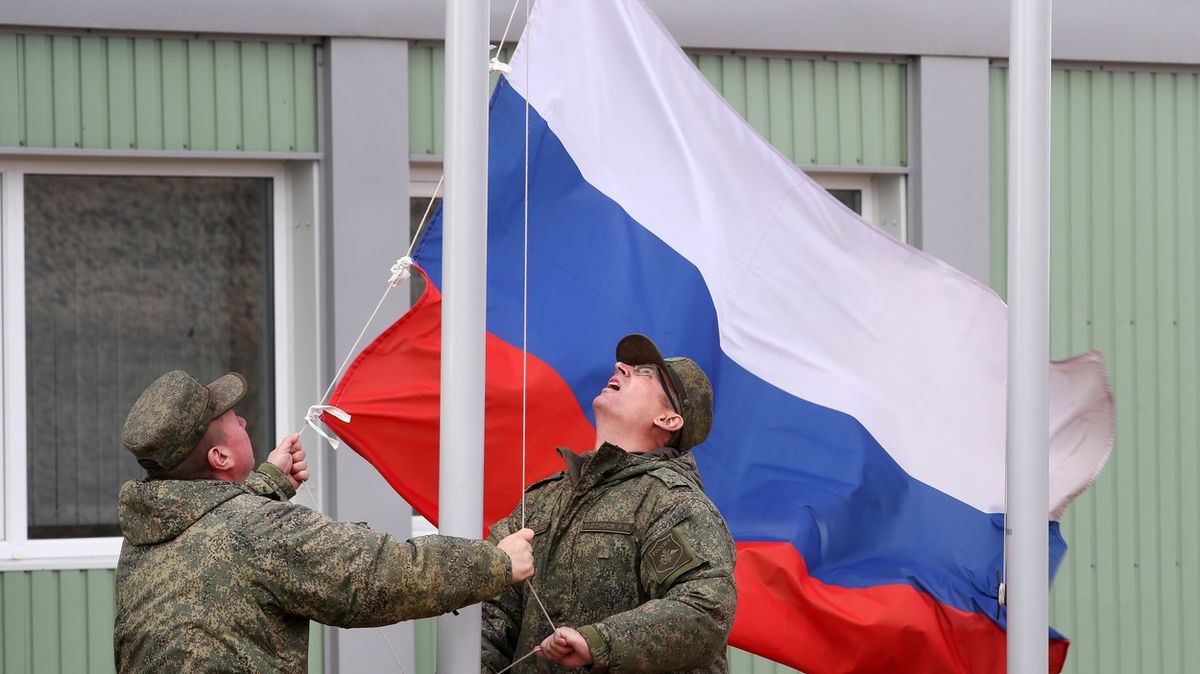Nezvyklá revolta v ruské armádě. Vojáci natočili video se stížností, že nedostali zaplaceno